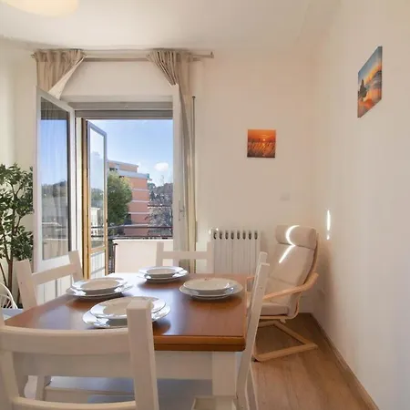 Apartment 100 Meters From The Sea Wi-fi Center Ac Relax Train Station
