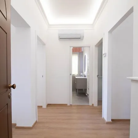 Apartment 100 Meters From The Sea Wi-fi Center Ac Relax Train Station *