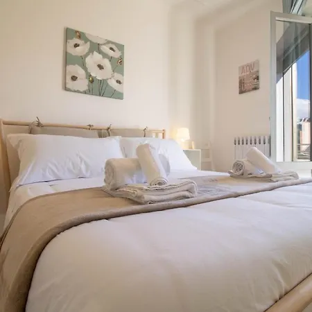 100 Meters From The Sea Wi-fi Center Ac Relax Train Station