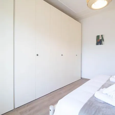 100 Meters From The Sea Wi-fi Center Ac Relax Train Station شقة