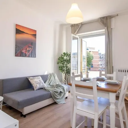 100 Meters From The Sea Wi-fi Center Ac Relax Train Station דירה *